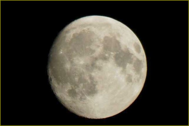 Dlaczego widzimy jedną stronę Księżyca