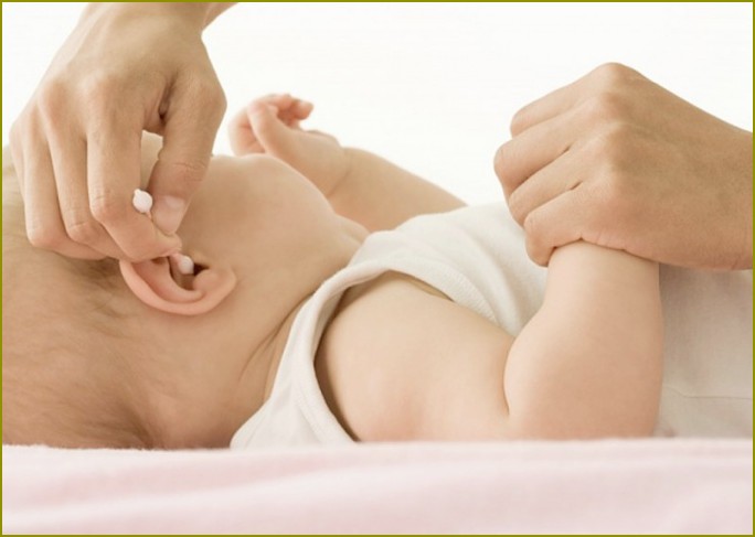 Jak czyścić uszy dziecka