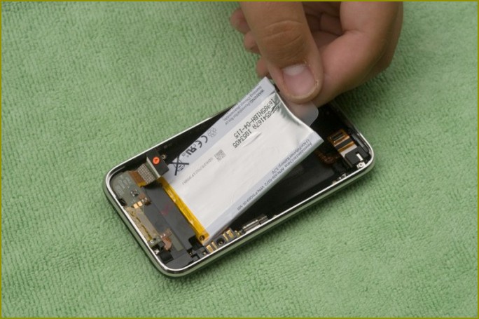 Jak naprawić akumulator litowy