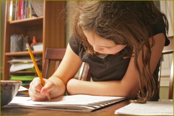 Jak nauczyć dziecko pisać wypracowania