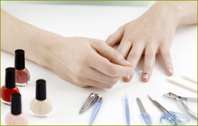 Jak ozdobić paznokcie