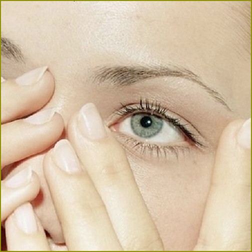 Jak pozbyć się suchości oczu