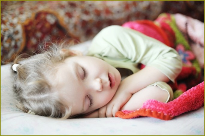 Jak ułożyć dziecko do snu