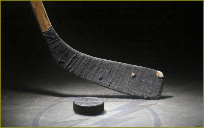 Wybór hockey stick musi odzwierciedlać osobiste cechy gracza, jego styl gry