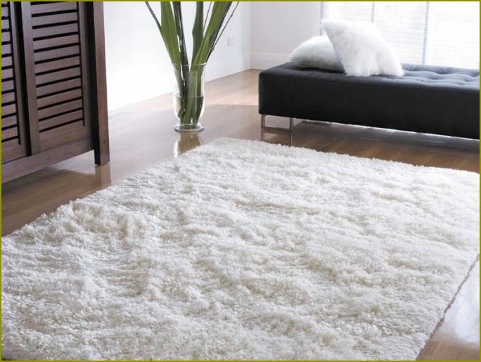 Jak wyczyścić biały dywan