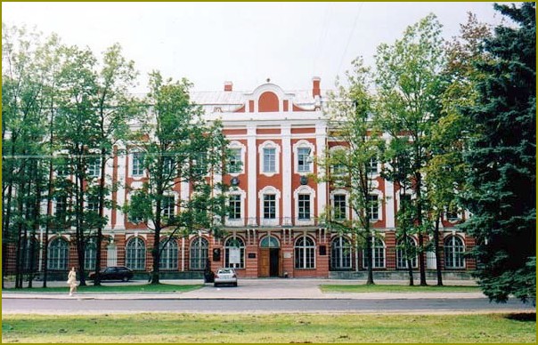 Jak zapisać się do instytutu w Sankt-Petersburgu