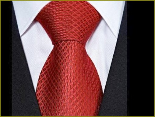 Jak zawiązać krawat szerokim węzłem